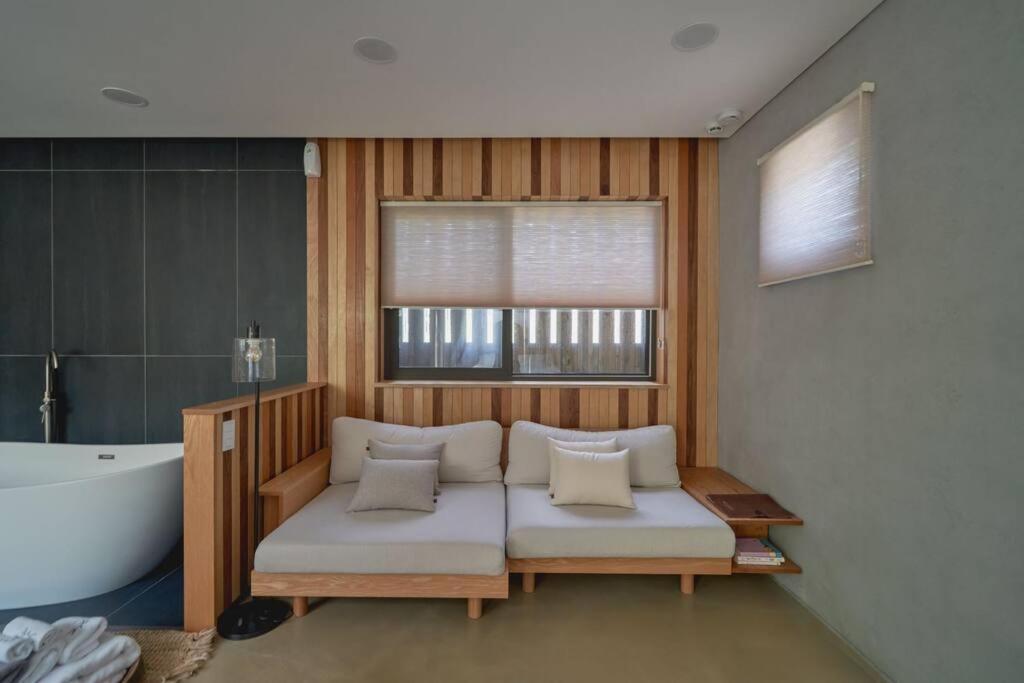 Bed and Breakfast Scenery After Rain Yangyang Exterior foto